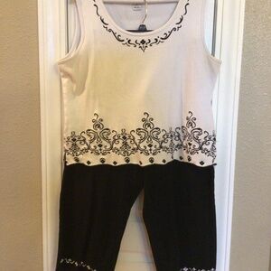 Size XL Black/White Outfit